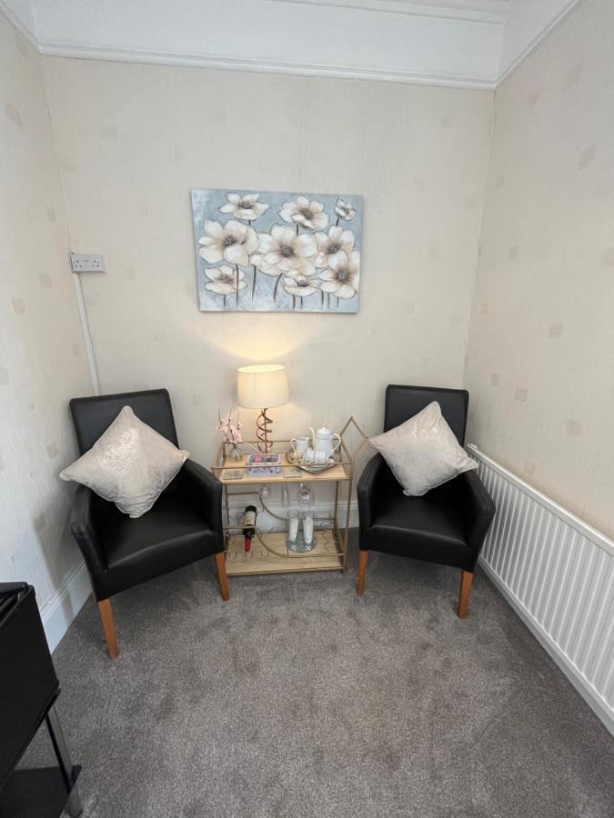 Crowndale Torquay - Exclusively For Adults Bed & Breakfast Екстериор снимка